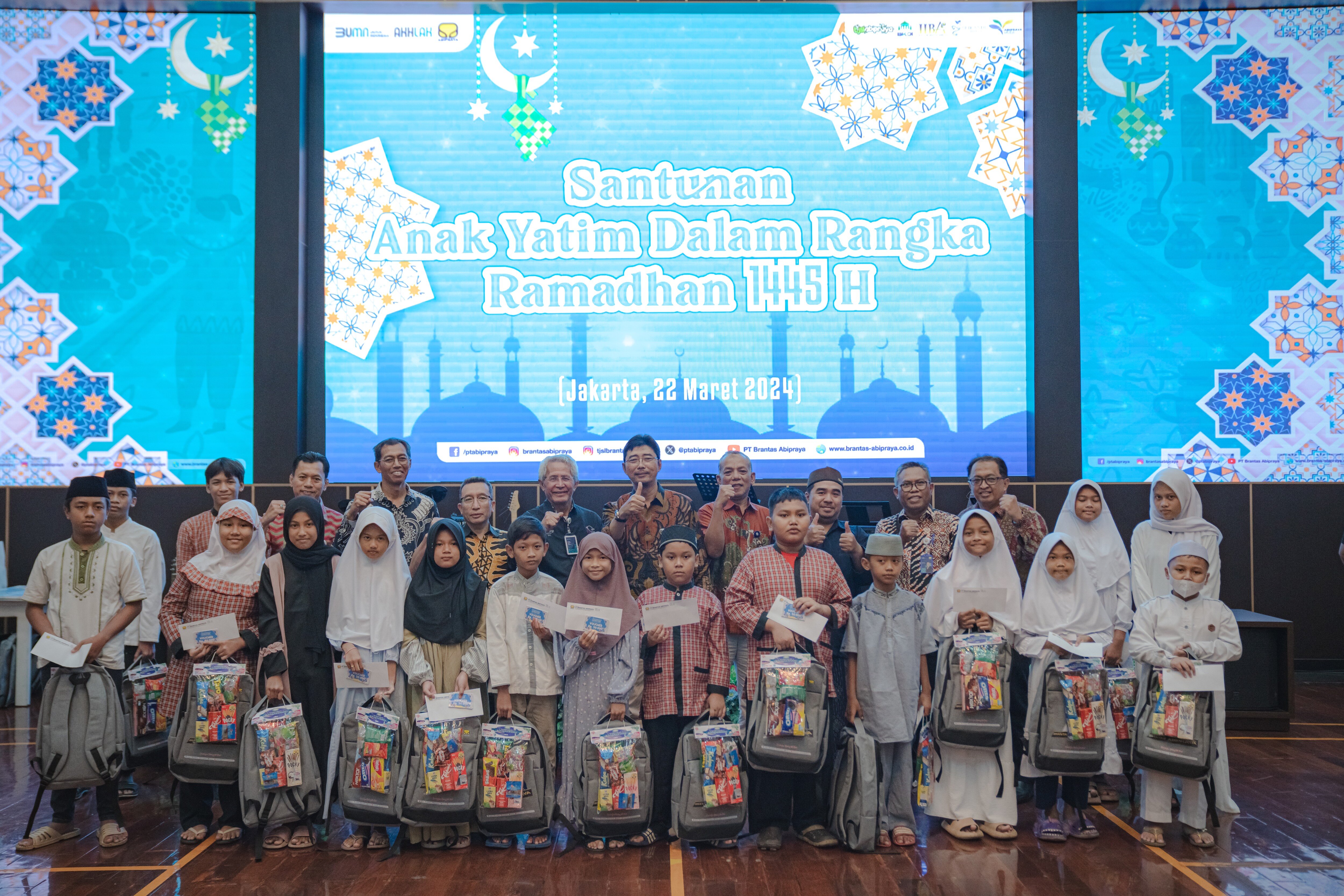 Berkah Ramadhan, Brantas Abipraya Gelar Bazaar Ramadhan Asyik dan Santuni Anak Yatim