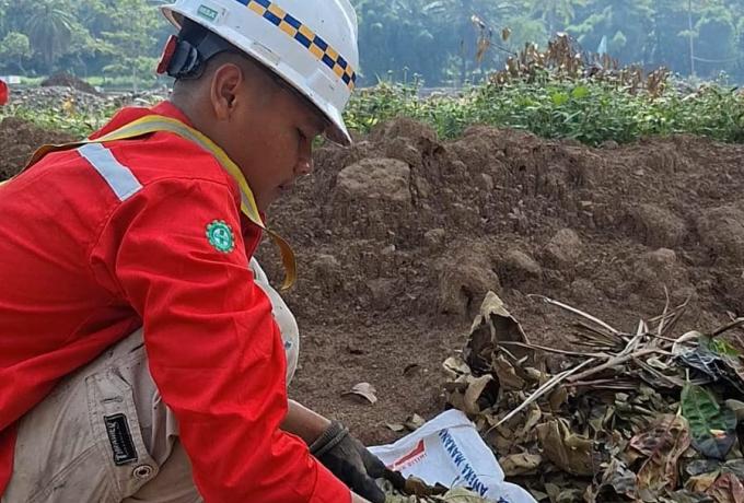 Selain menyiapkan program pengolahan sampah plastik, lewat proyek Brantas Abipraya sudah melakukan pemanfaatan sampah organik di lingkungan proyek sebagai wujud komitmen peduli lingkungan